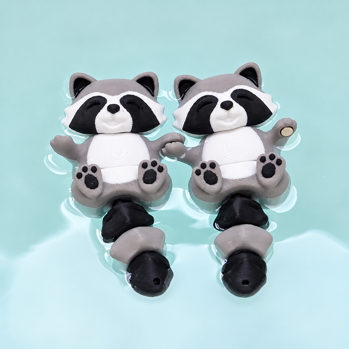 Bandit the Flexi Raccoon – Magnetic Hand-Holding Buddy