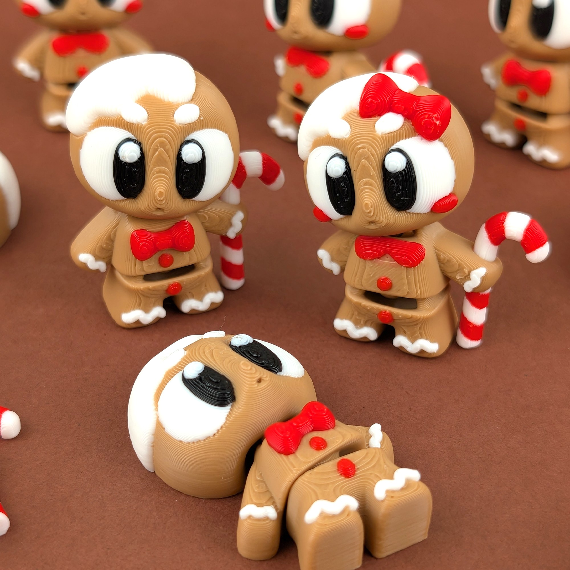 Flexi Gingerbread Cookie Squad – Festive Articulated Holiday Set – view 3 | Wigglix