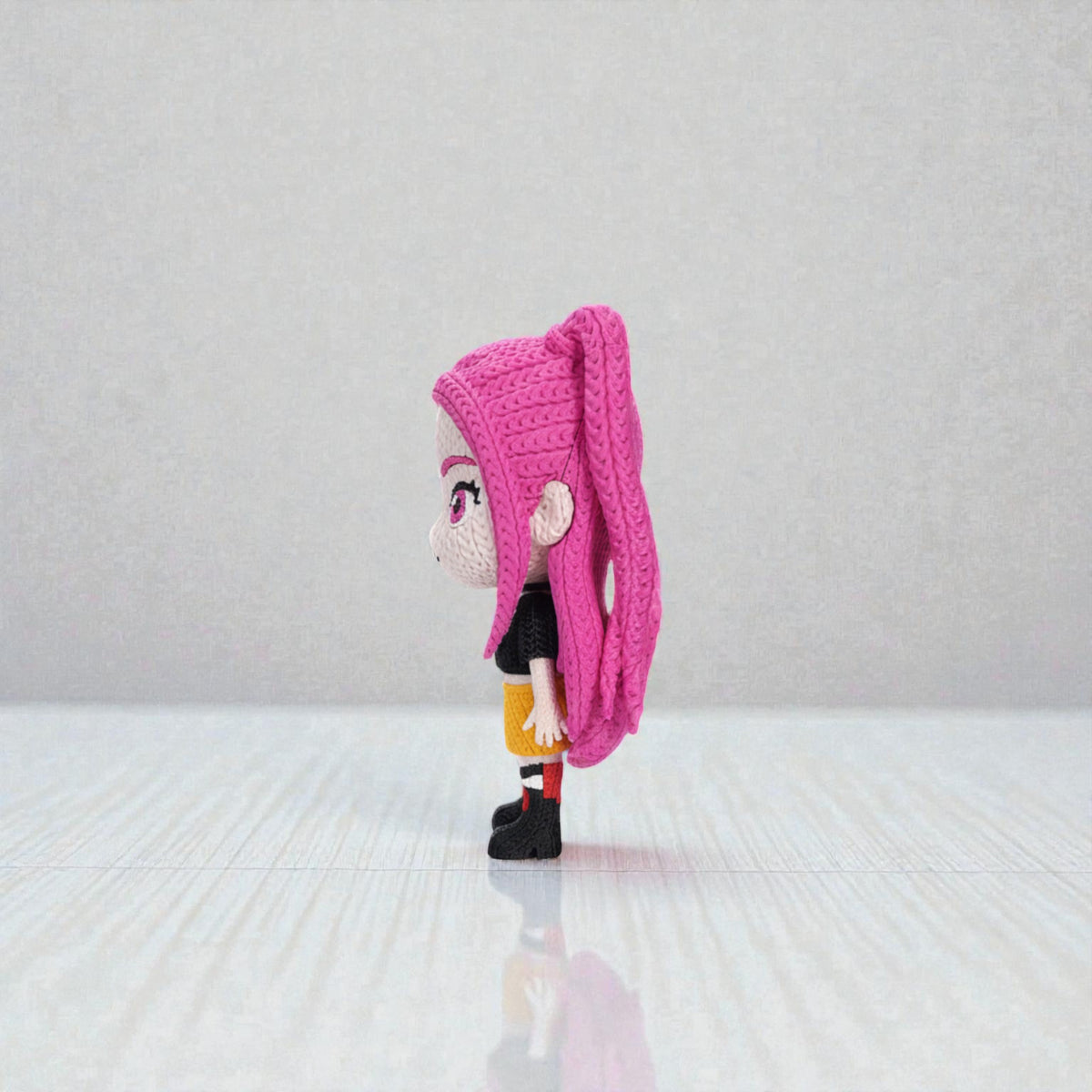 Mira – Crochet Style Character Collectible (K-Pop Demon Hunters) – view 3 | Wigglix
