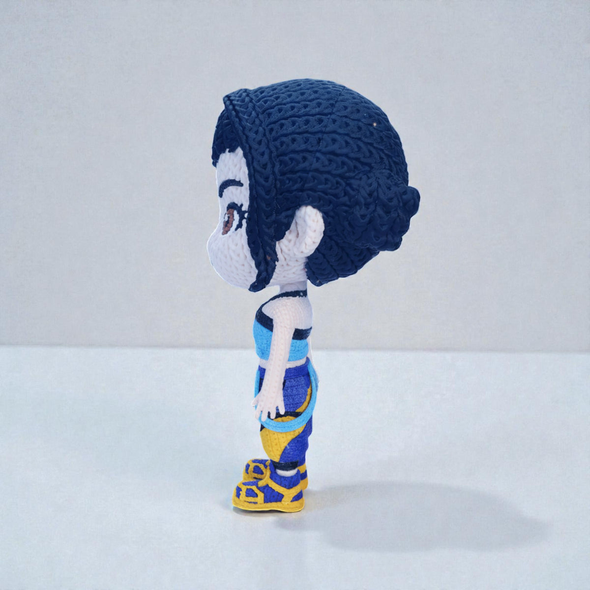 Zoey – Crochet Style Character Collectible (K-Pop Demon Hunters) – view 5 | Wigglix