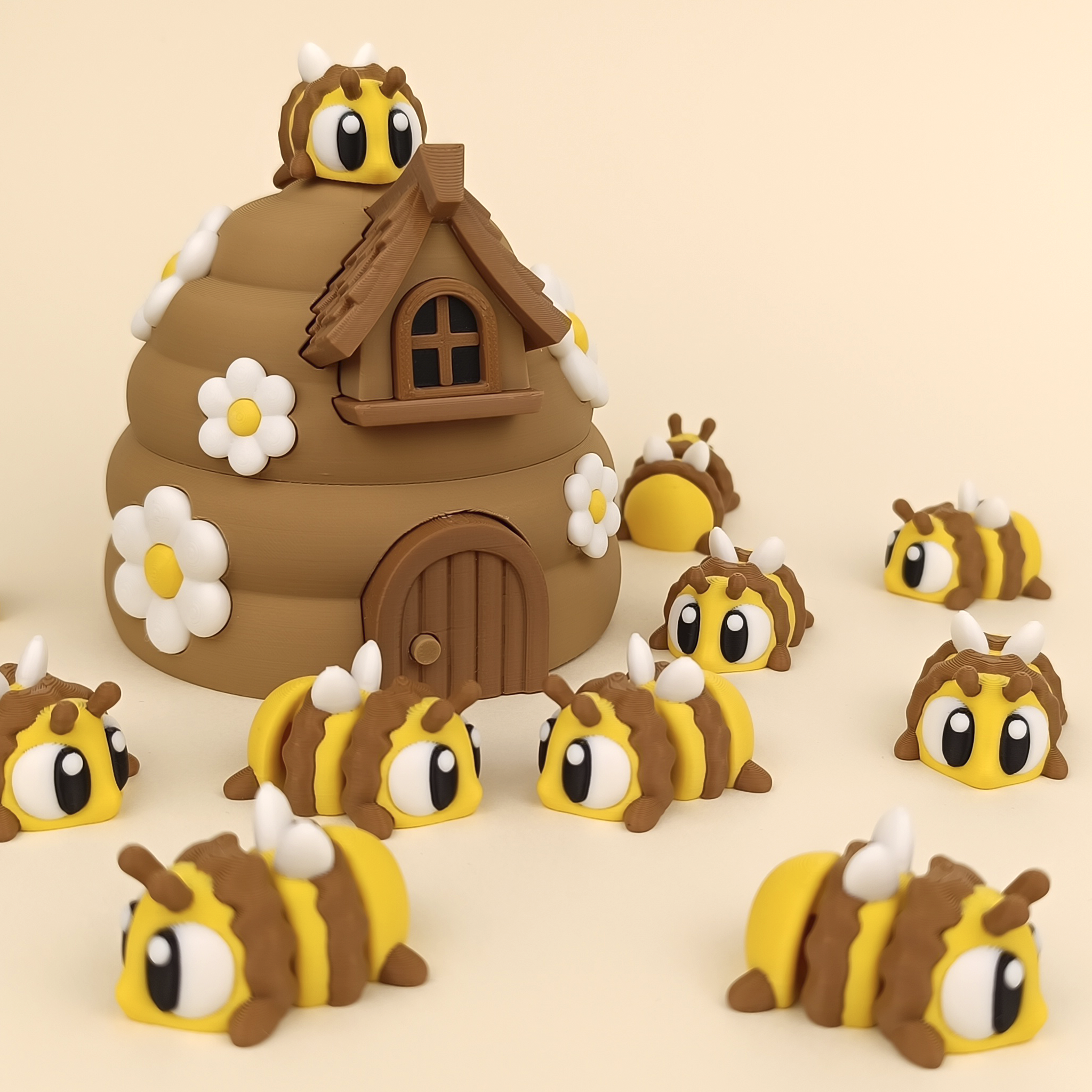 Flexi Bee & Beehive House – Charming Articulated Hive Duo