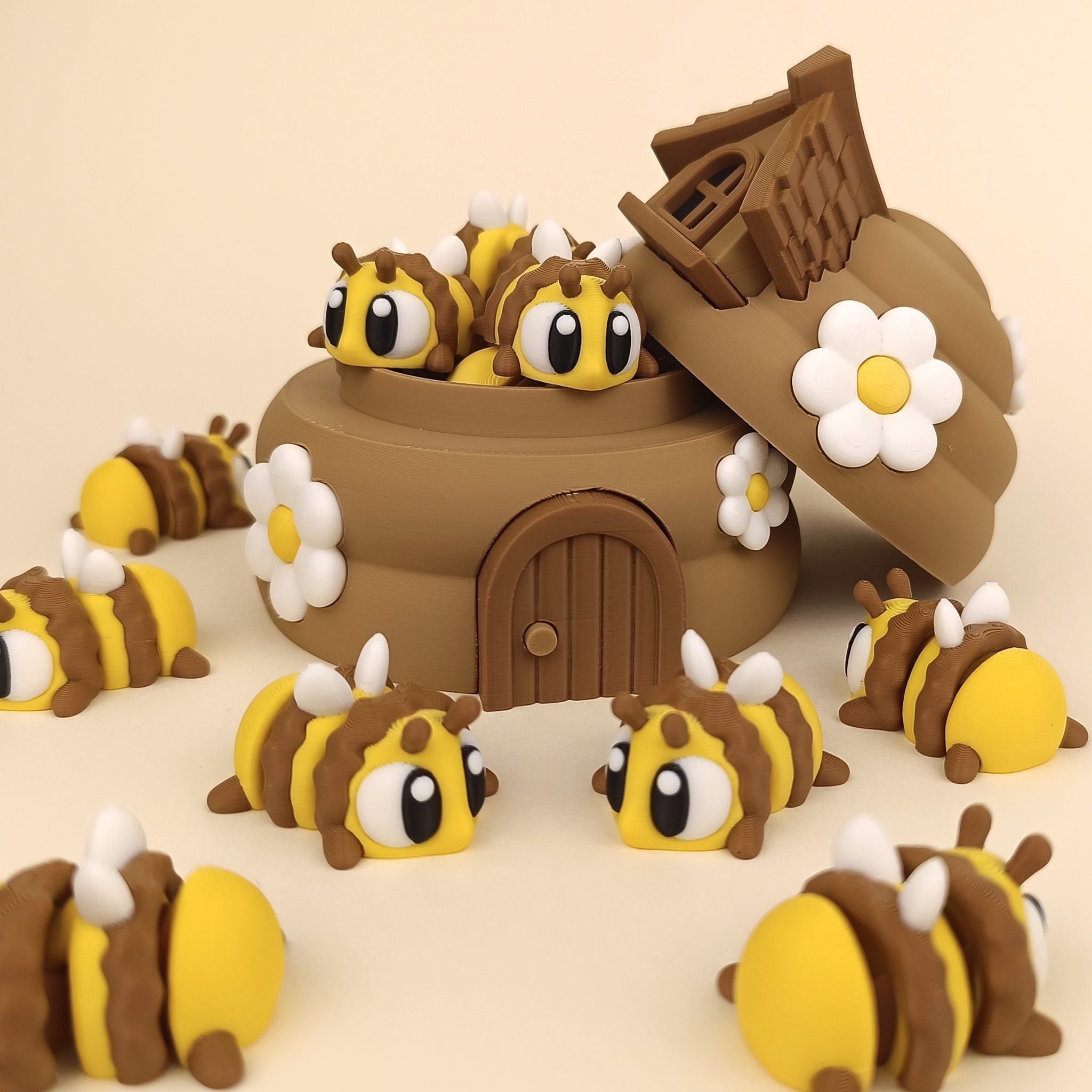 Flexi Bee & Beehive House – Charming Articulated Hive Duo